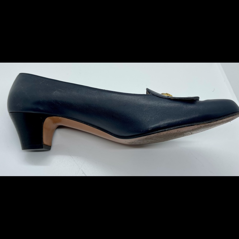 Salvatore Ferragamo fringed low heeled pump - Picture 5 of 11